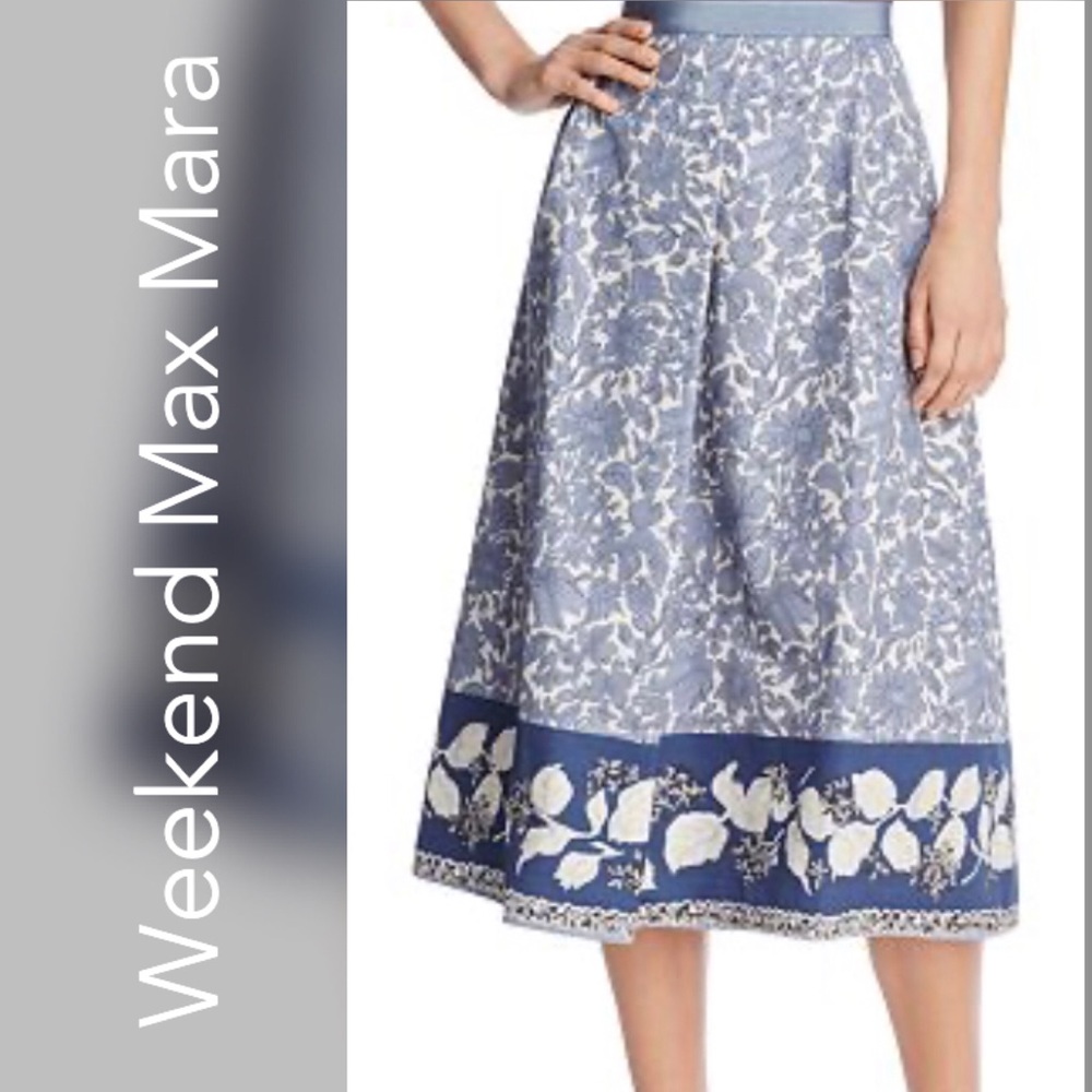 ♥️🥰♥️ Weekend Max Mara floral print skirt